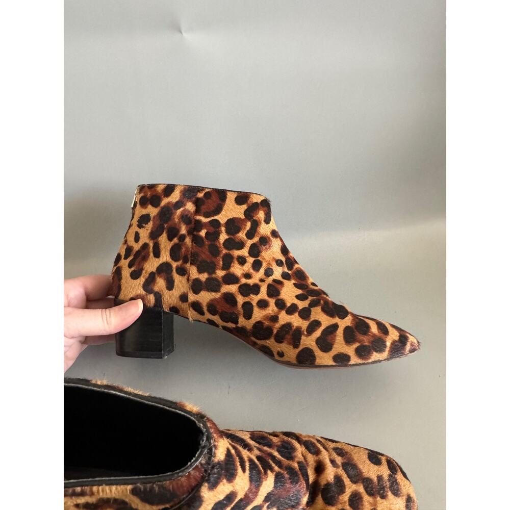 NINE WEST Leopard Print Calf Hair Booties Brown Sz 6.5 Low Heel Almond Toe - Picture 3 of 7